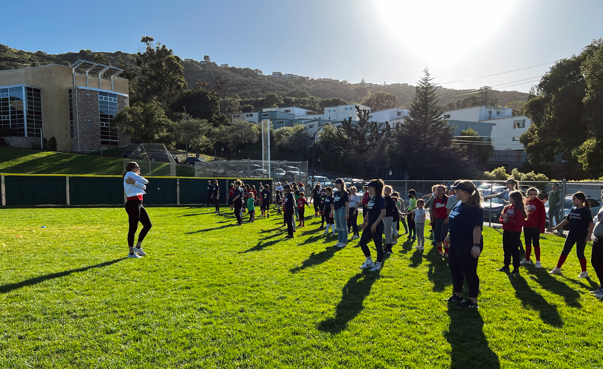 Monica Abbott leads a Legendary Clinic with Legends Softball Camps