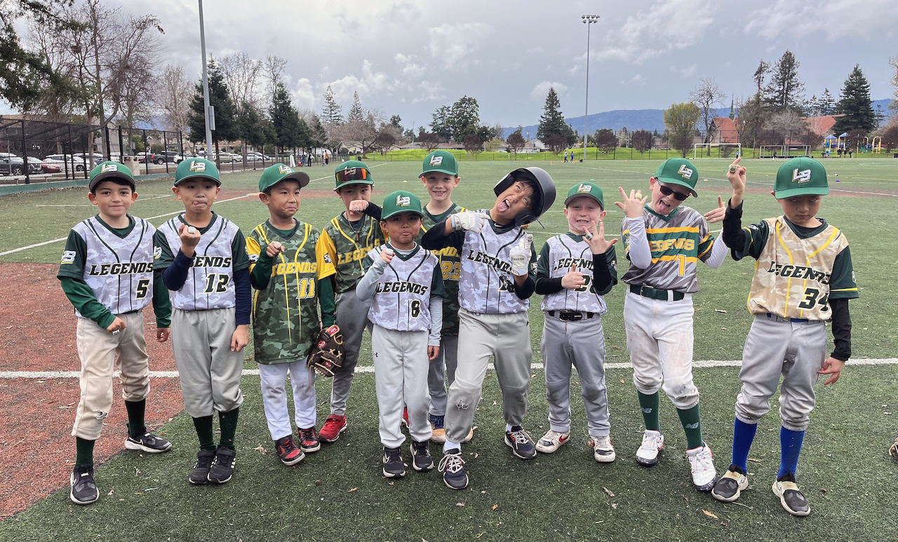 Legends Baseball players an an extraordinary youth practice